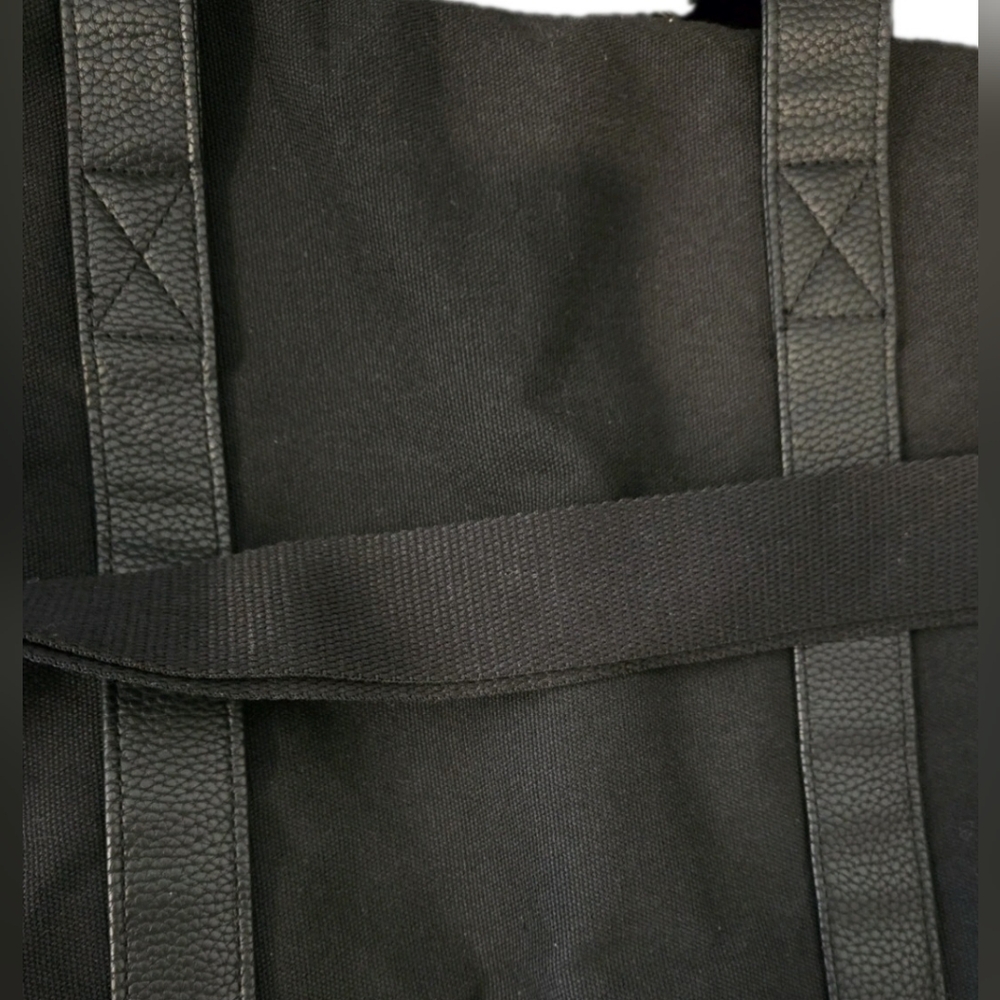 Ralph Lauren Black Duffle Bag w/ Silver Polo Horse Logo Gym/ Travel /Work (NWOT) - Picture 8 of 11